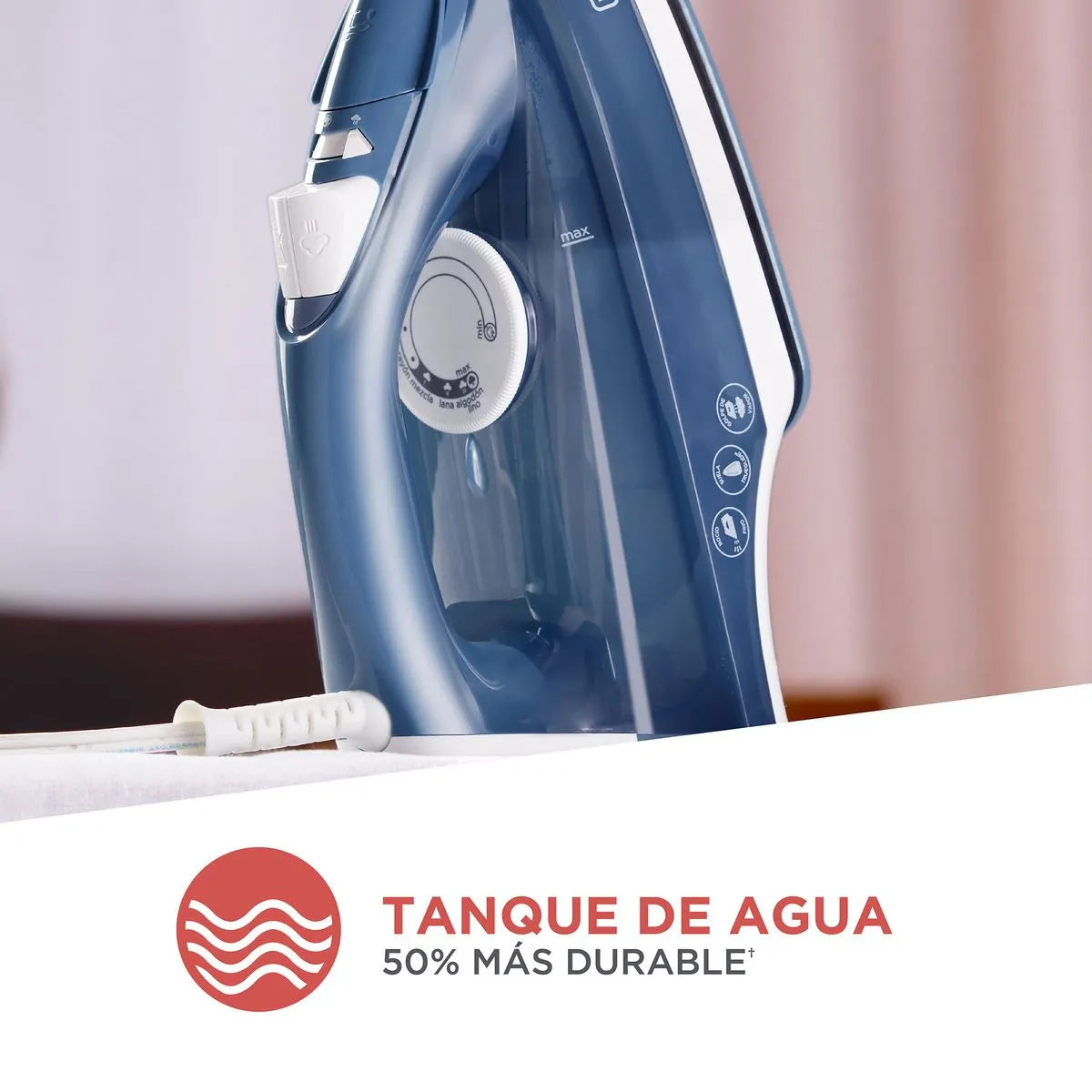 Plancha Trueglide Colors de Black & Decker con tiro de vapor.