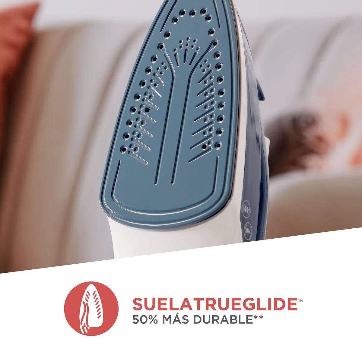 Plancha Trueglide Colors de Black & Decker con tiro de vapor.