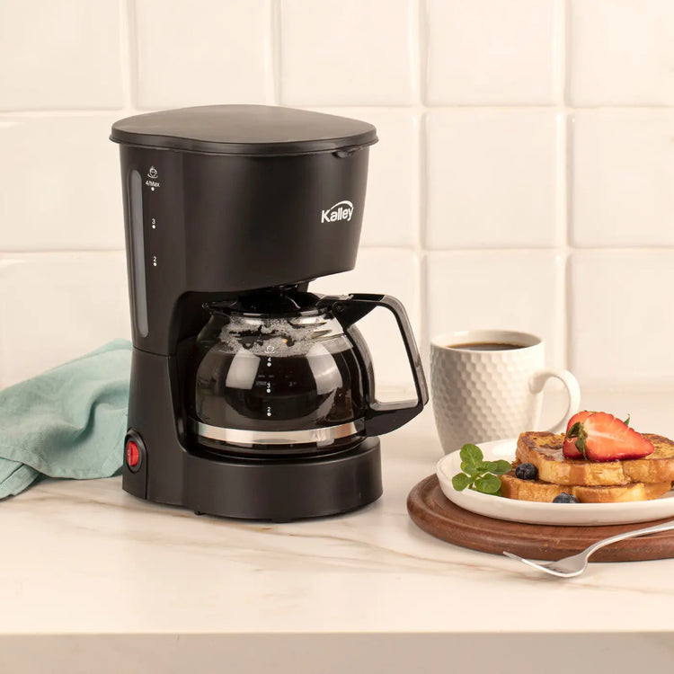 Cafetera Eléctrica Kalley negra 4 tazas modelo K-MCM4N con jarra de vidrio