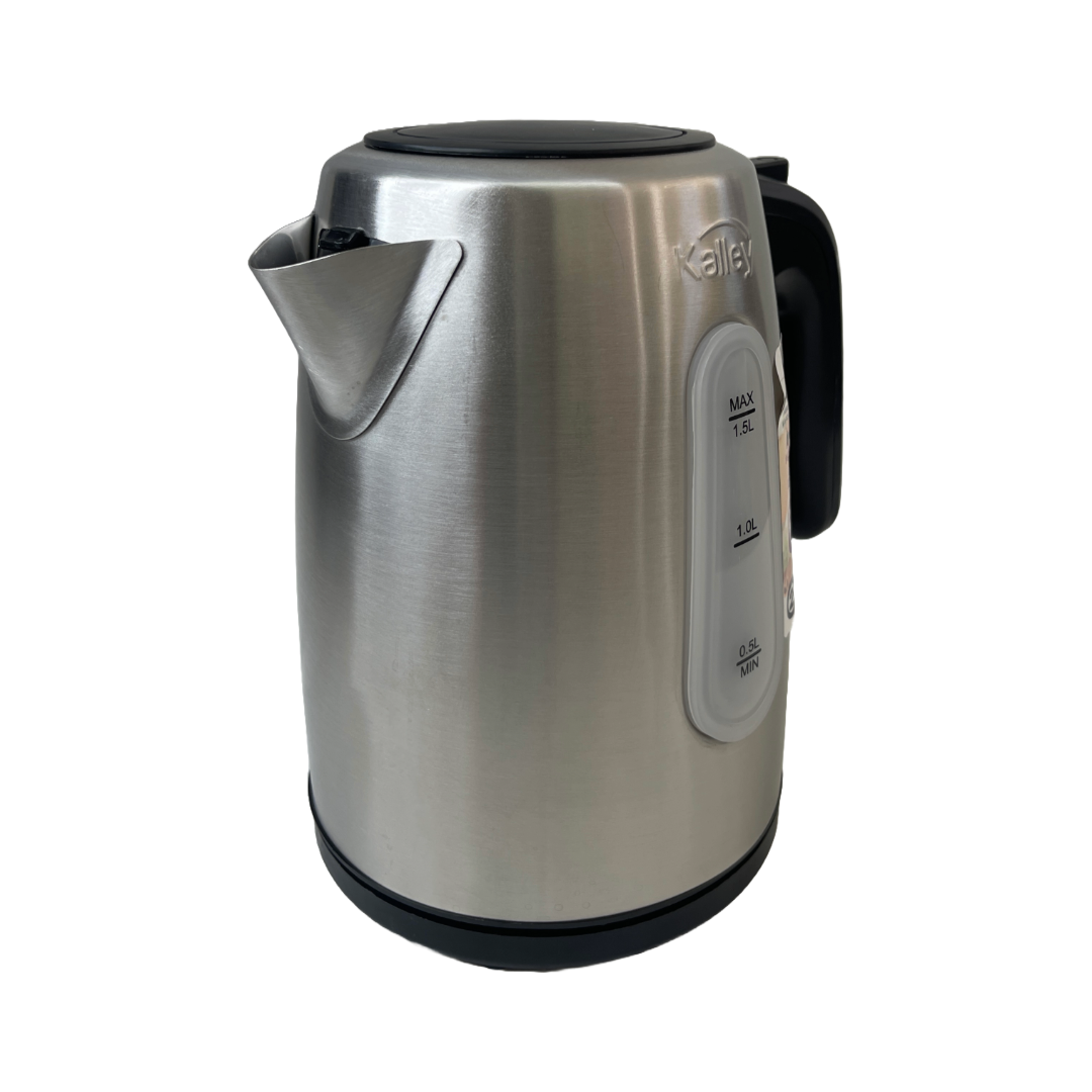 Hervidor de agua en acero inox de 1.5 litros marca Kalley.