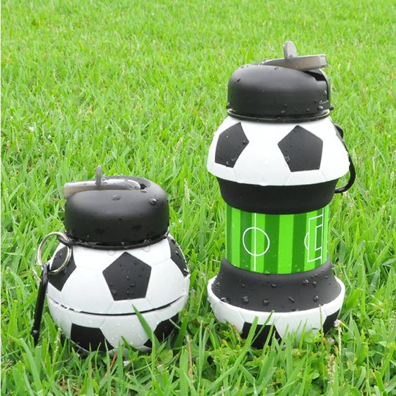 Botella Fútbol plegable de 500Ml en silicona. - Pa´la house