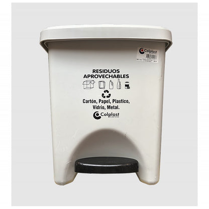 Papelera cuadrada de pedal de 22 litros peletizada de Colplast - Pa´la house