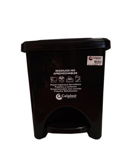 Papelera cuadrada de pedal de 22 litros peletizada de Colplast - Pa´la house